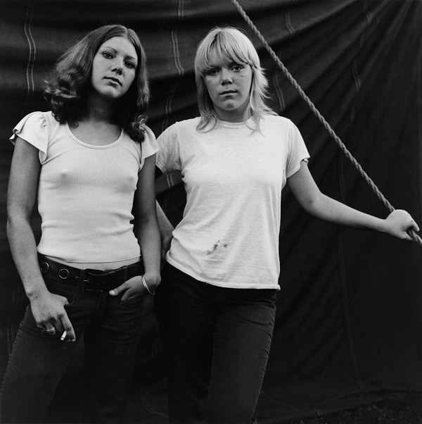 USA. Rockland, Maine. 1972. Debbie and Renee. Contact email: New York : photography@magnumphotos.com Paris : magnum@magnumphotos.fr London : magnum@magnumphotos.co.uk Tokyo : tokyo@magnumphotos.co.jp Contact phones: New York : +1 212 929 6000 Paris: + 33 1 53 42 50 00 London: + 44 20 7490 1771 Tokyo: + 81 3 3219 0771 Image URL: http://www.magnumphotos.com/Archive/C.aspx?VP3=ViewBox_VPage&IID=2K7O3RWMWMW&CT=Image&IT=ZoomImage01_VForm